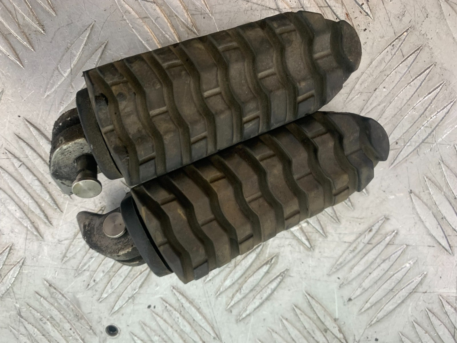 TRIUMPH TIGER 800 XRT REAR FOOTPEGS  2018-2020 (CMB1193)