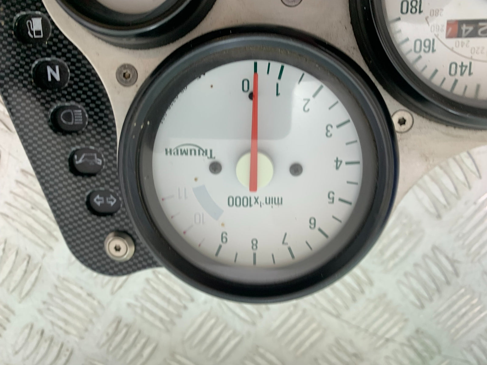 TRIUMPH T509 SPEED TRIPLE CLOCKS SPEEDO DASH   YEAR 1997-1998 (CMB1144)