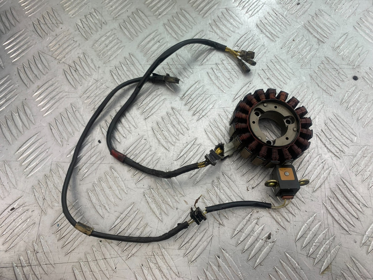 HONDA XL125 VARADERO GENERATOR AND PICK UP    YEAR 2001-2006  (CMB1210)