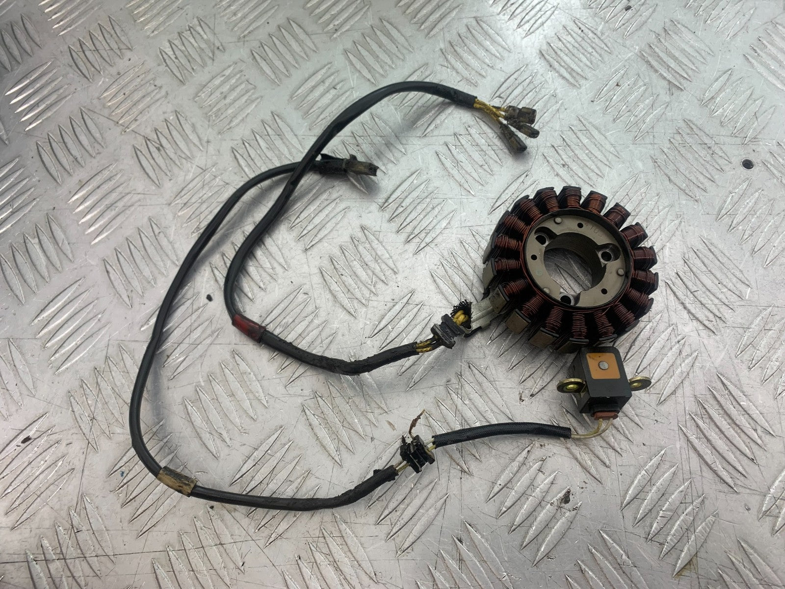 HONDA XL125 VARADERO GENERATOR AND PICK UP    YEAR 2001-2006  (CMB1210)