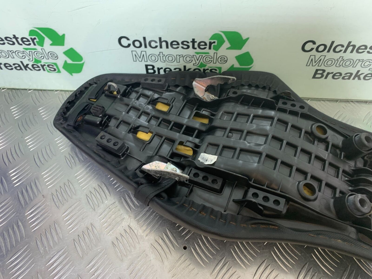 HONDA CBR650 F CBR 650F SEAT  YEAR 2014-2017  (STOCK 998)