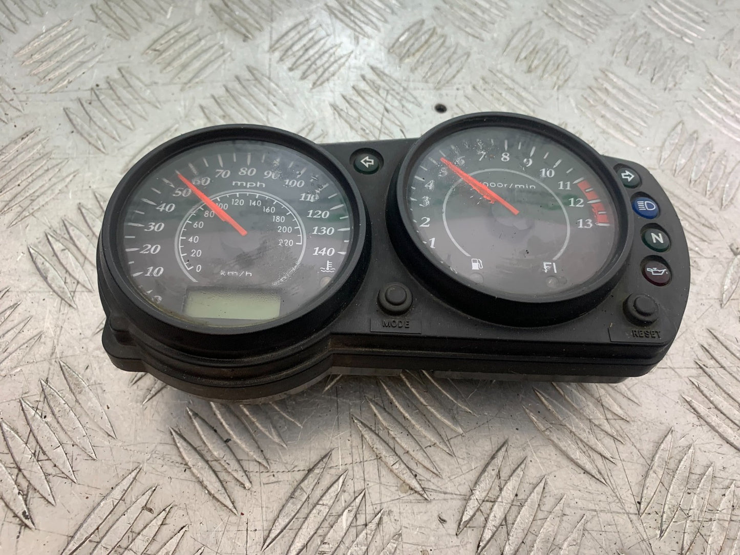 KAWASAKI ER6 F ER6F CLOCKS SPEEDO DASH   YEAR 2005-2008 (CMB1277)