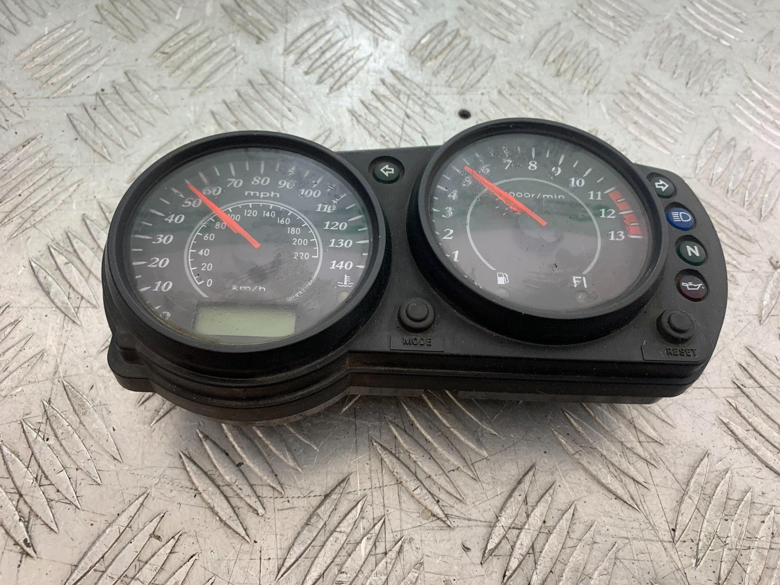 KAWASAKI ER6 F ER6F CLOCKS SPEEDO DASH   YEAR 2005-2008 (CMB1277)