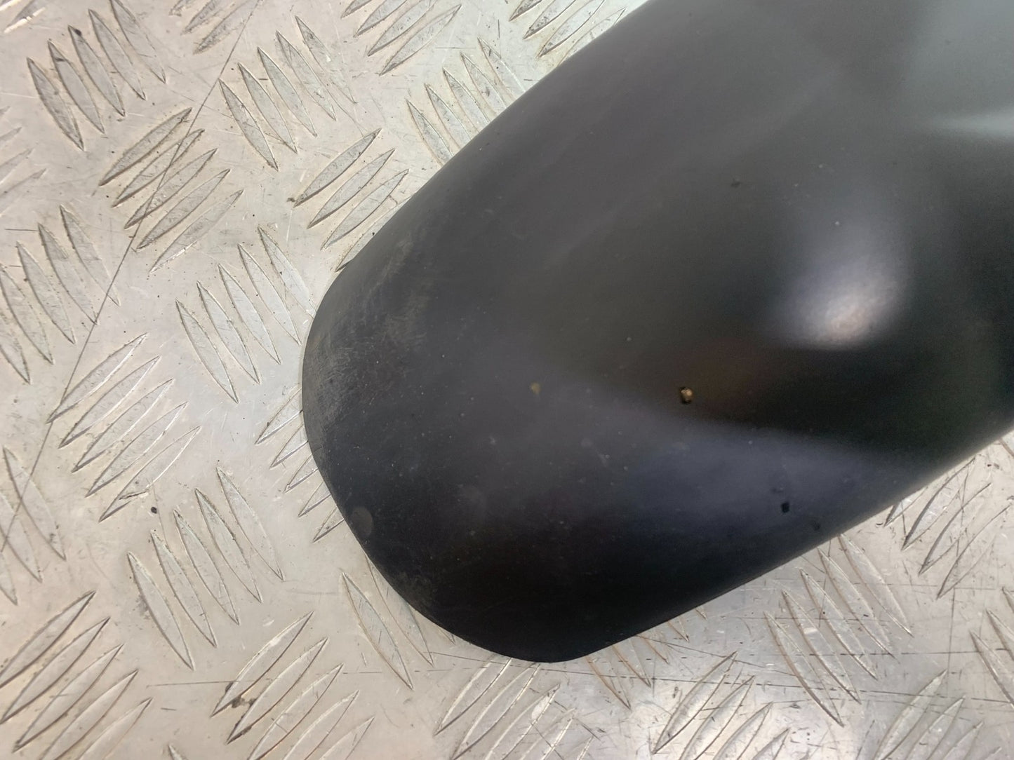 YAMAHA YZF1000 THUNDERACE FRONT MUDGUARD   YEAR 1997-2000 (CMB1204)
