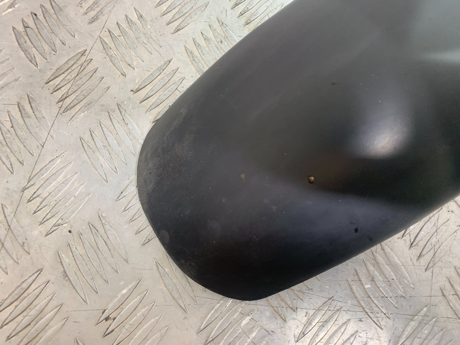 YAMAHA YZF1000 THUNDERACE FRONT MUDGUARD   YEAR 1997-2000 (CMB1204)