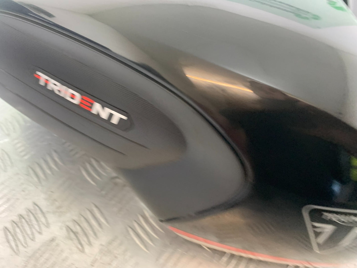 TRIUMPH TRIDENT 660 PETROL TANK COVER YEAR 2021-2024 (CMB1295)