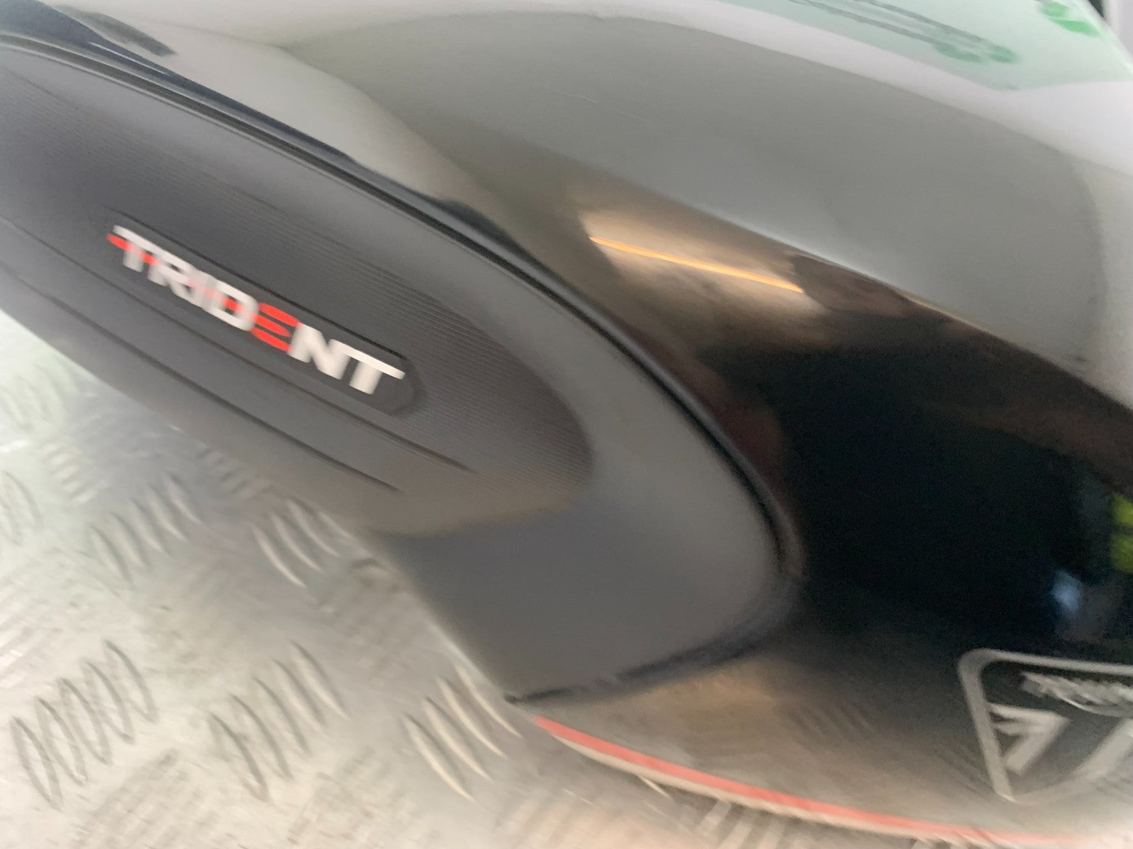 TRIUMPH TRIDENT 660 PETROL TANK COVER YEAR 2021-2024 (CMB1295)
