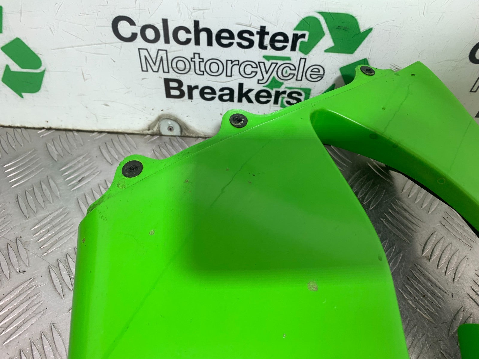 KAWASAKI ZX9R ZX9 R LEFT MIDDLE FAIRING PANEL YEAR 1998-1999 (CMB1329)