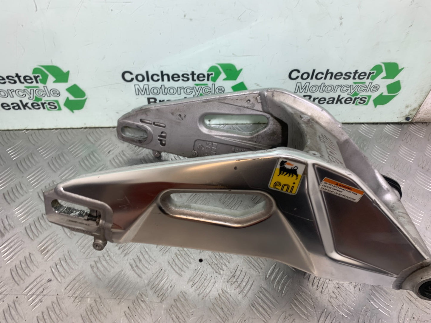 APRILIA TUONO 1000 V4R SWINGARM  YEAR 2011-13  (CMB1331)