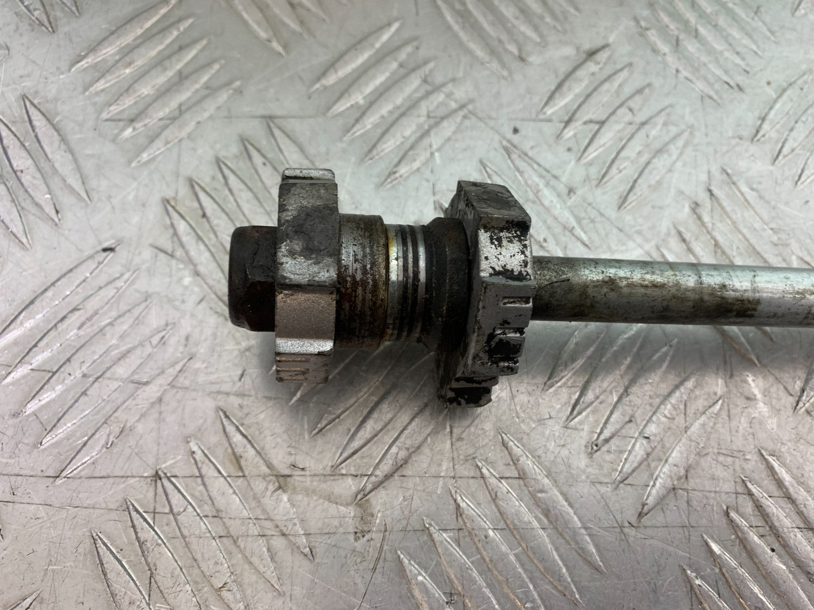 KTM RC125 RC 125 REAR WHEEL SPINDLE   YEAR 2017-2022 (CMB 1244)