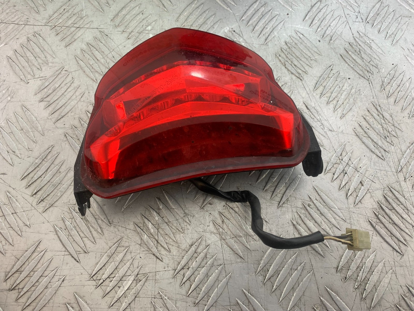 SUZUKI GSXR750 GSXR 750 K4 K5 REAR LIGHT  2004-2005 (CMB1319)