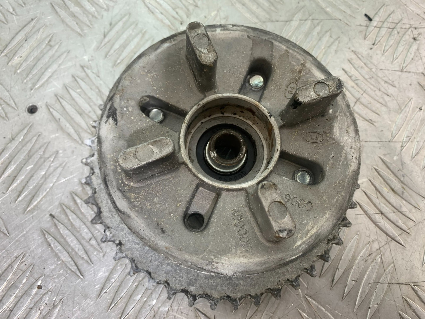 SINNIS HOODLUM 125 SPROCKET CARRIER   YEAR 2021-2025 (CMB1196)