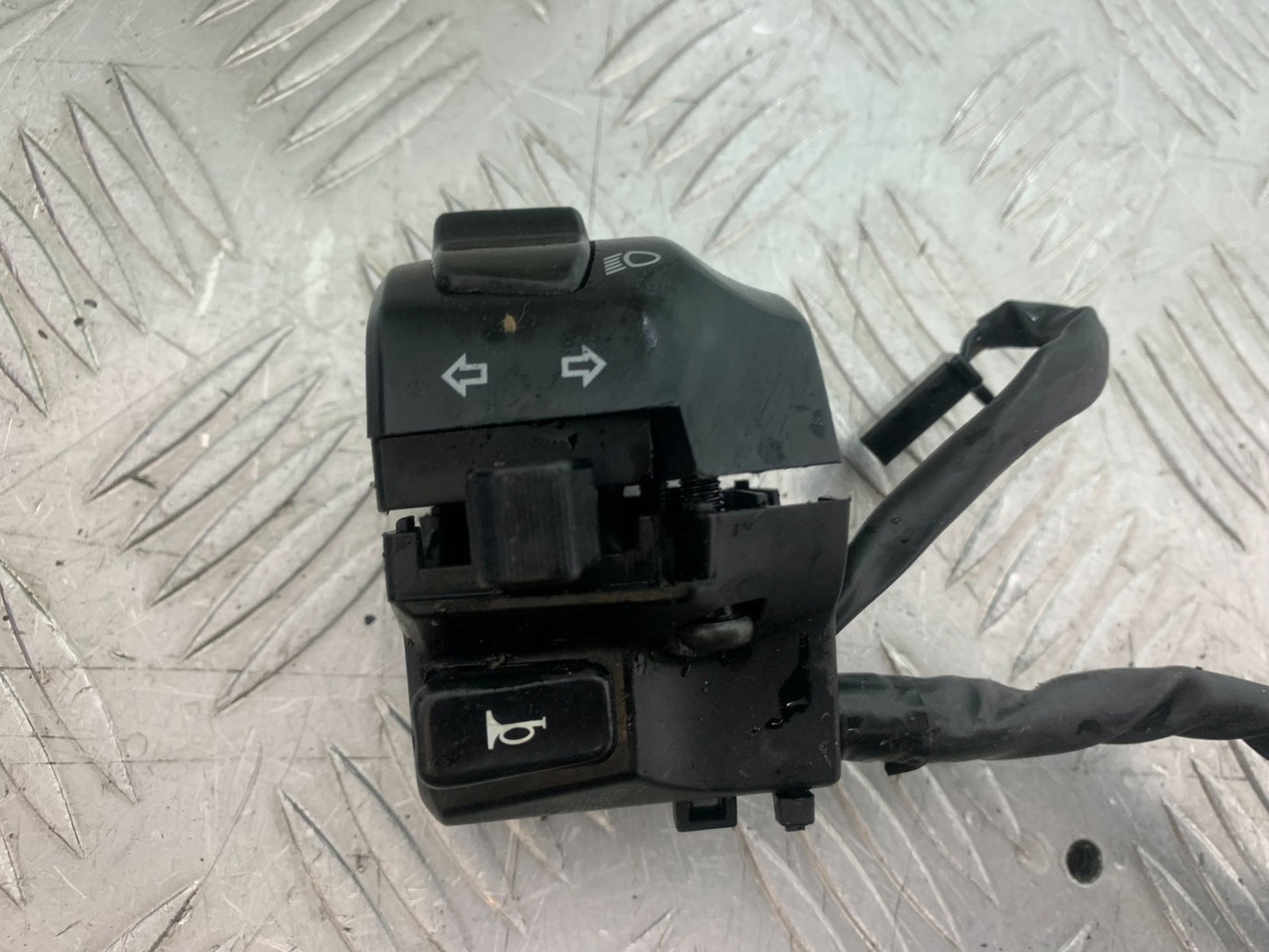 ROYAL ENFIELD HIMALAYAN 411 LEFT SWITCH GEAR  YEAR 2018-2023 (CMB1279)