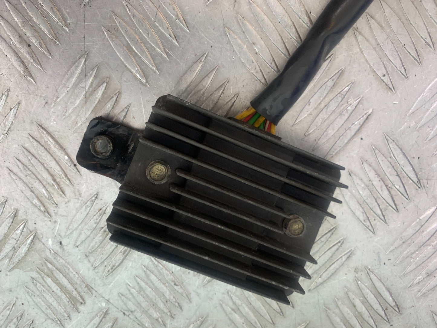 HONDA VTX1300 S-6  REGULATOR  YEAR 2004-09 (CMB1159)
