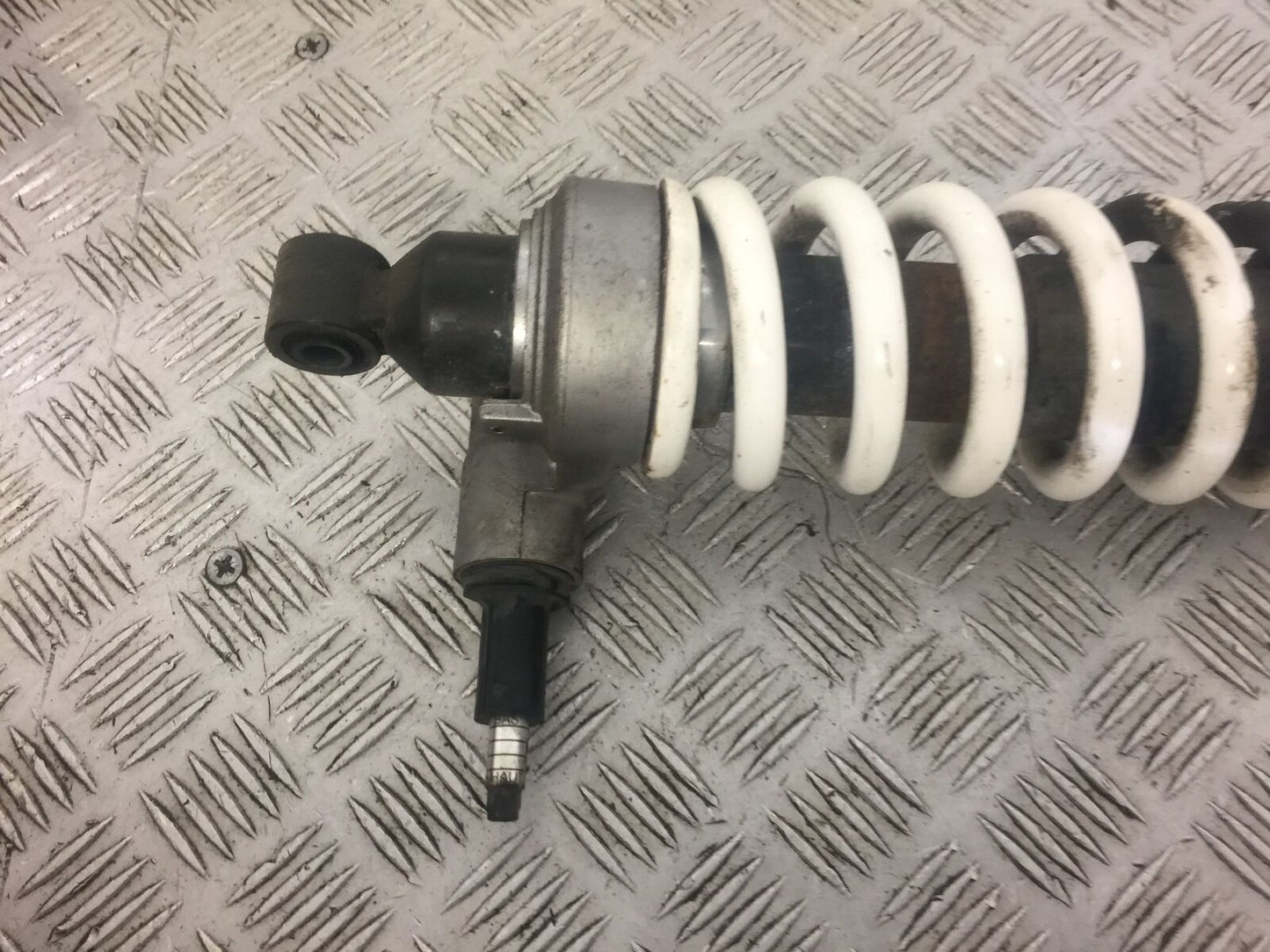 TRIUMPH TIGER 800 XRT REAR SHOCK  YEAR 2015-2017 (STOCK 506)