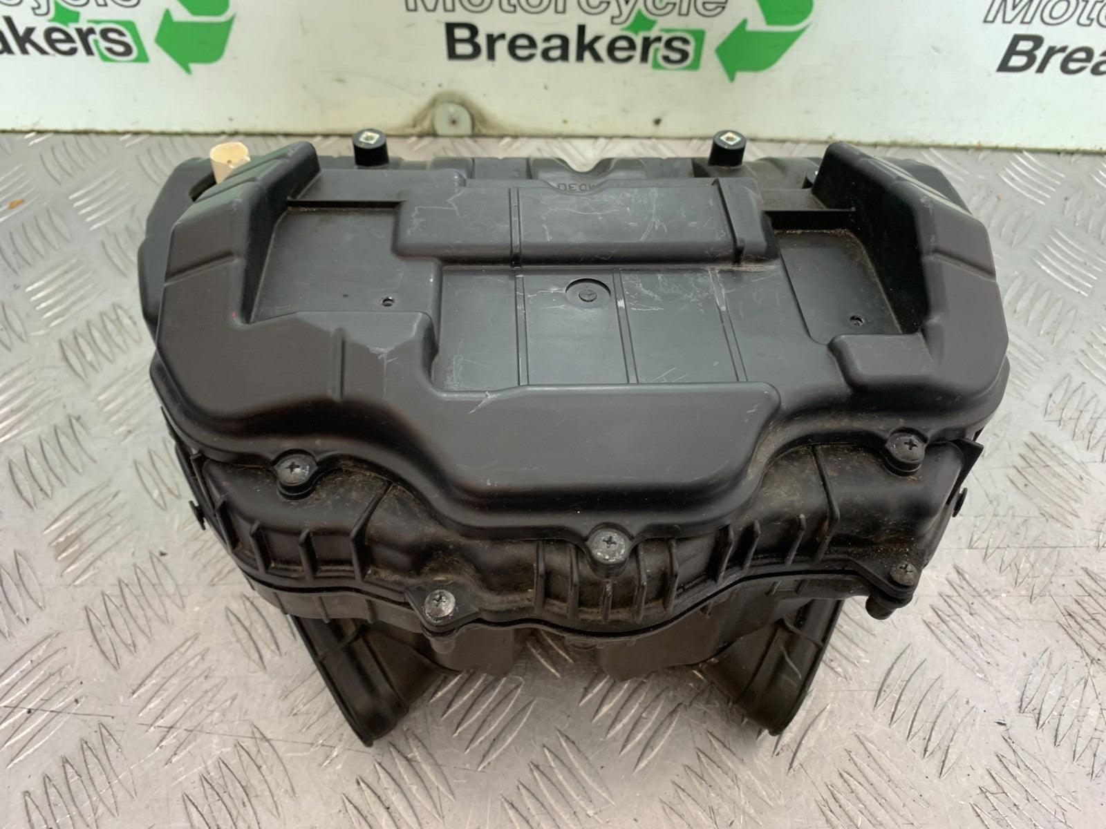 HONDA CBR1000 RR  AIRBOX YEAR 2008-2011 (CMB1330)