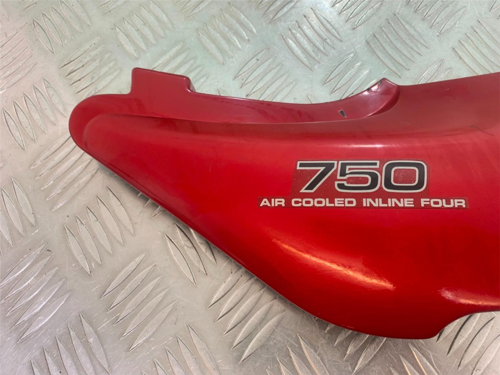 KAWASAKI ZR 750 ZEPHYR RIGHT SIDE PANEL YEAR 1991-95 (CMB1008)