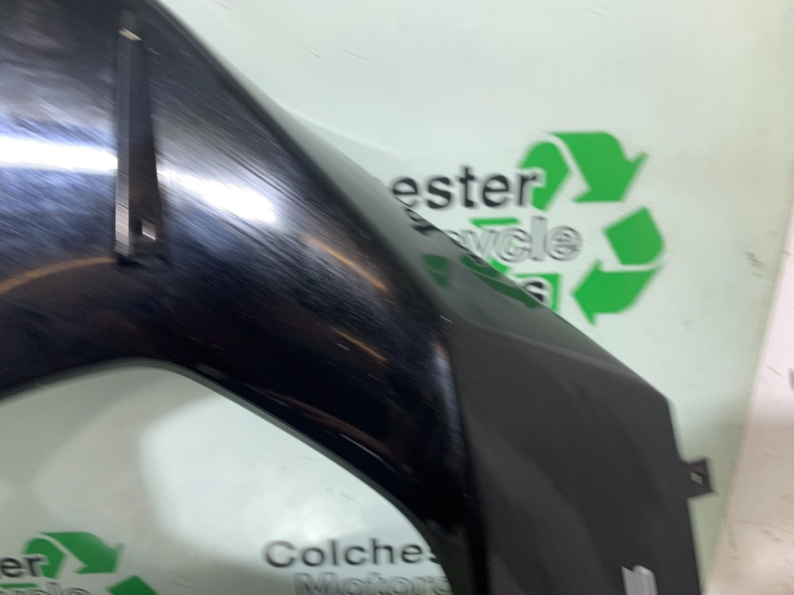 TRIUMPH 1050 SPRINT ST RIGHT SIDE FAIRING  2003-2011 (CMB1285)