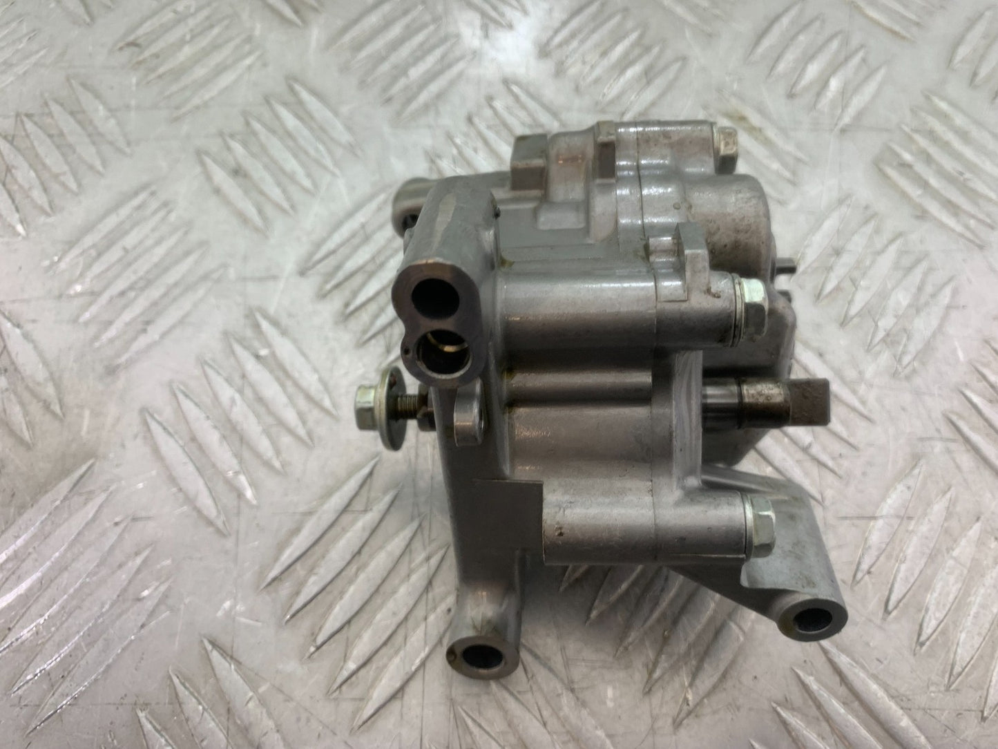 HONDA CBR1000 rr FIREBLADE OIL PUMP  2008-2011 (CMB1253)