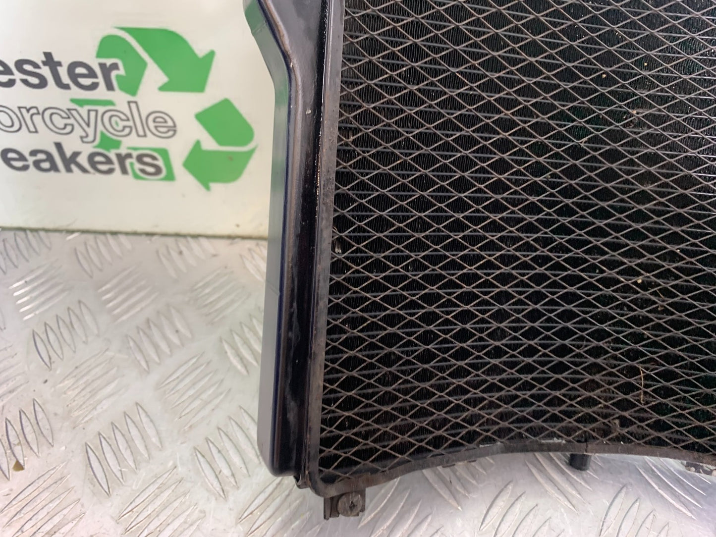 KAWASAKI ZZR1100 D RADIATOR   YEAR 1993-2001 (CMB1189)