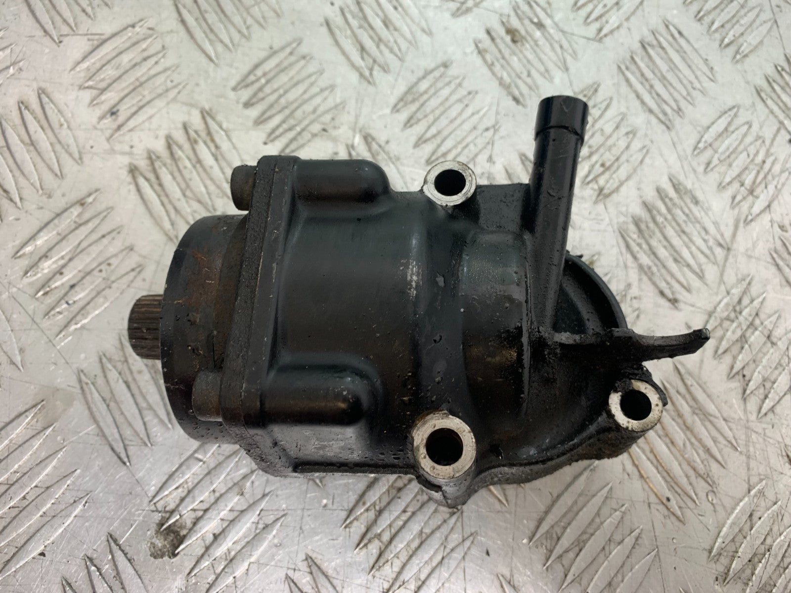 HONDA VT700 VT 700 ENGINE OUT PUT SHUFT  SHADOW  YEAR 1984-85 (CMB1328)