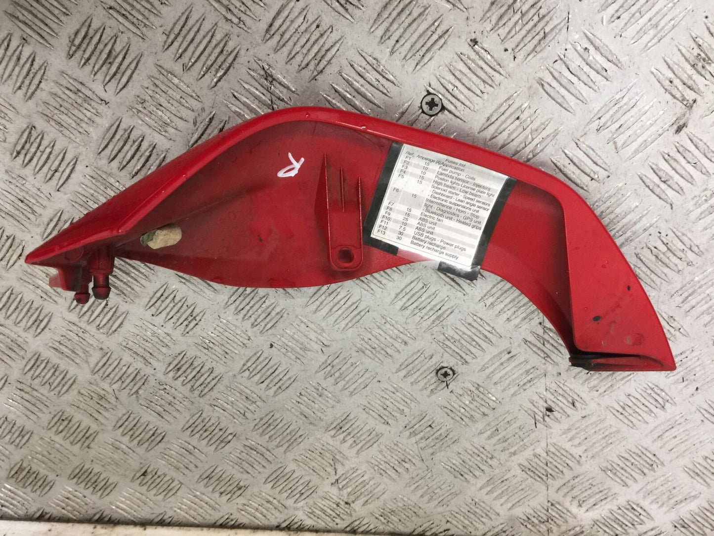 MV AGUSTA TURISMO VELOCE 800 RIGHT SEAT PANEL  YEAR 2017 (STOCK 885)