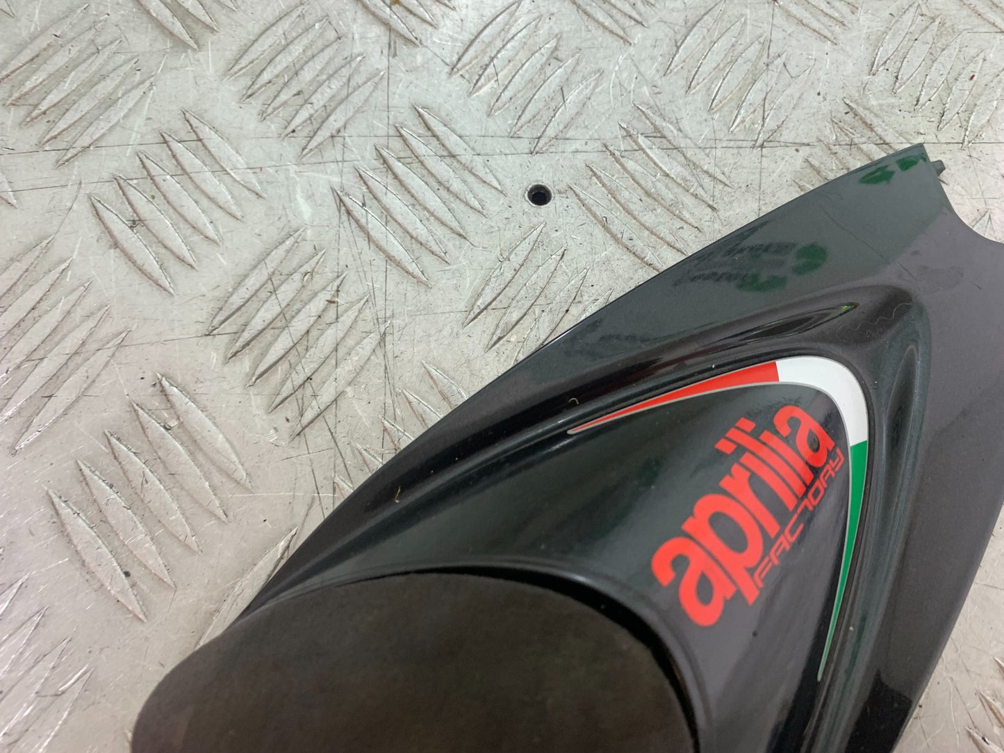 APRILIA RSV4 FACTORY REAR SEAT COWL   YEAR 2009-2012 (CMB1224)