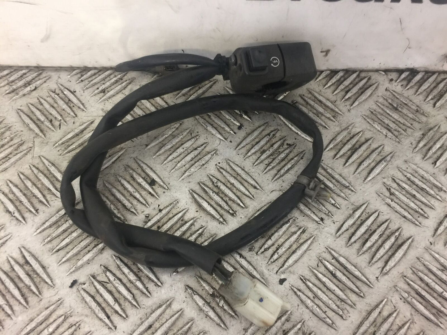 HONDA CBR125 CBR 125 RIGHT SWITCH GEAR YEAR 2011-2017 (STOCK 347)