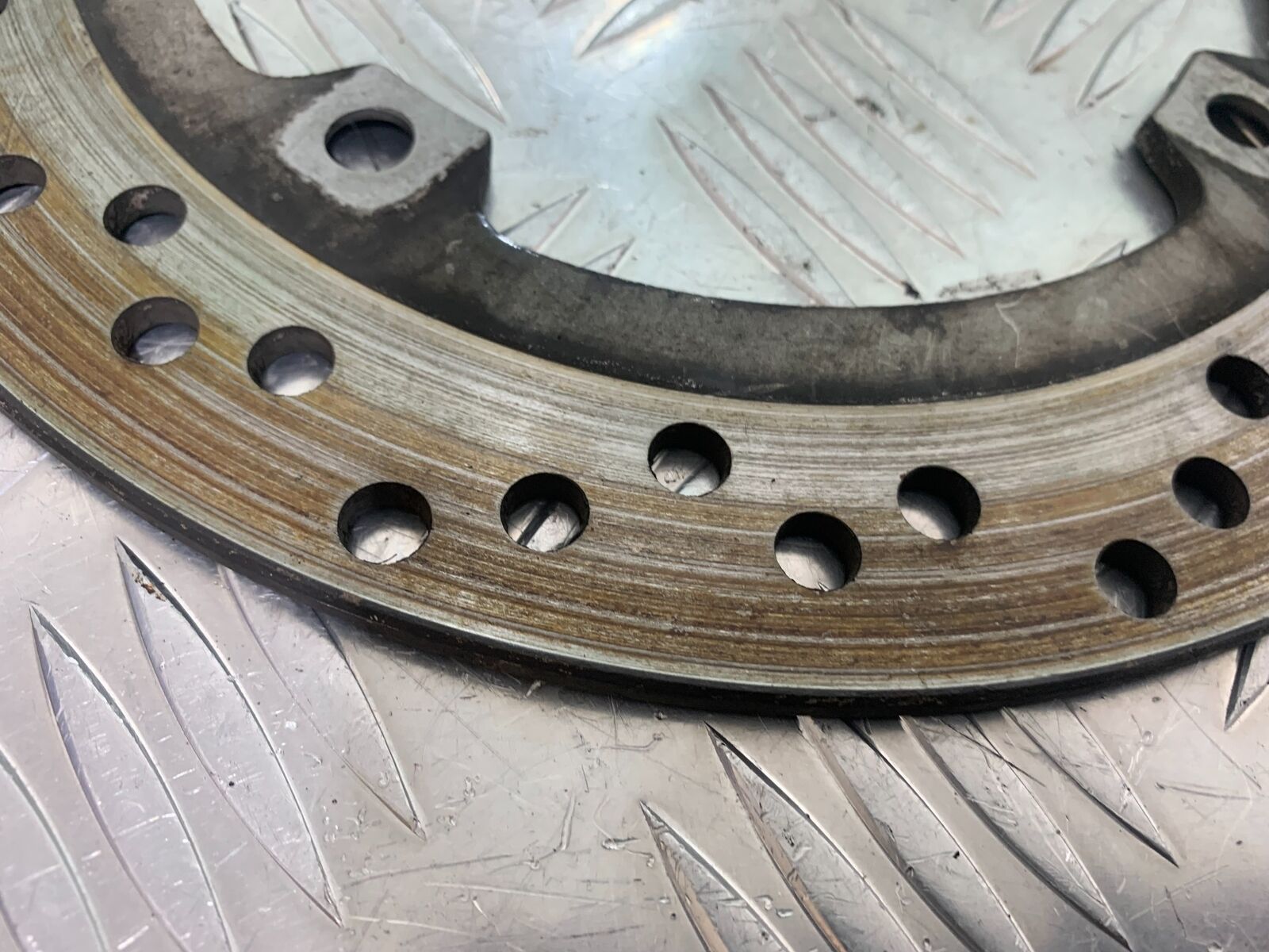 SUZUKI DL 650 V-STROM REAR BRAKE DISC  YEAR 2016 (STOCK 996)