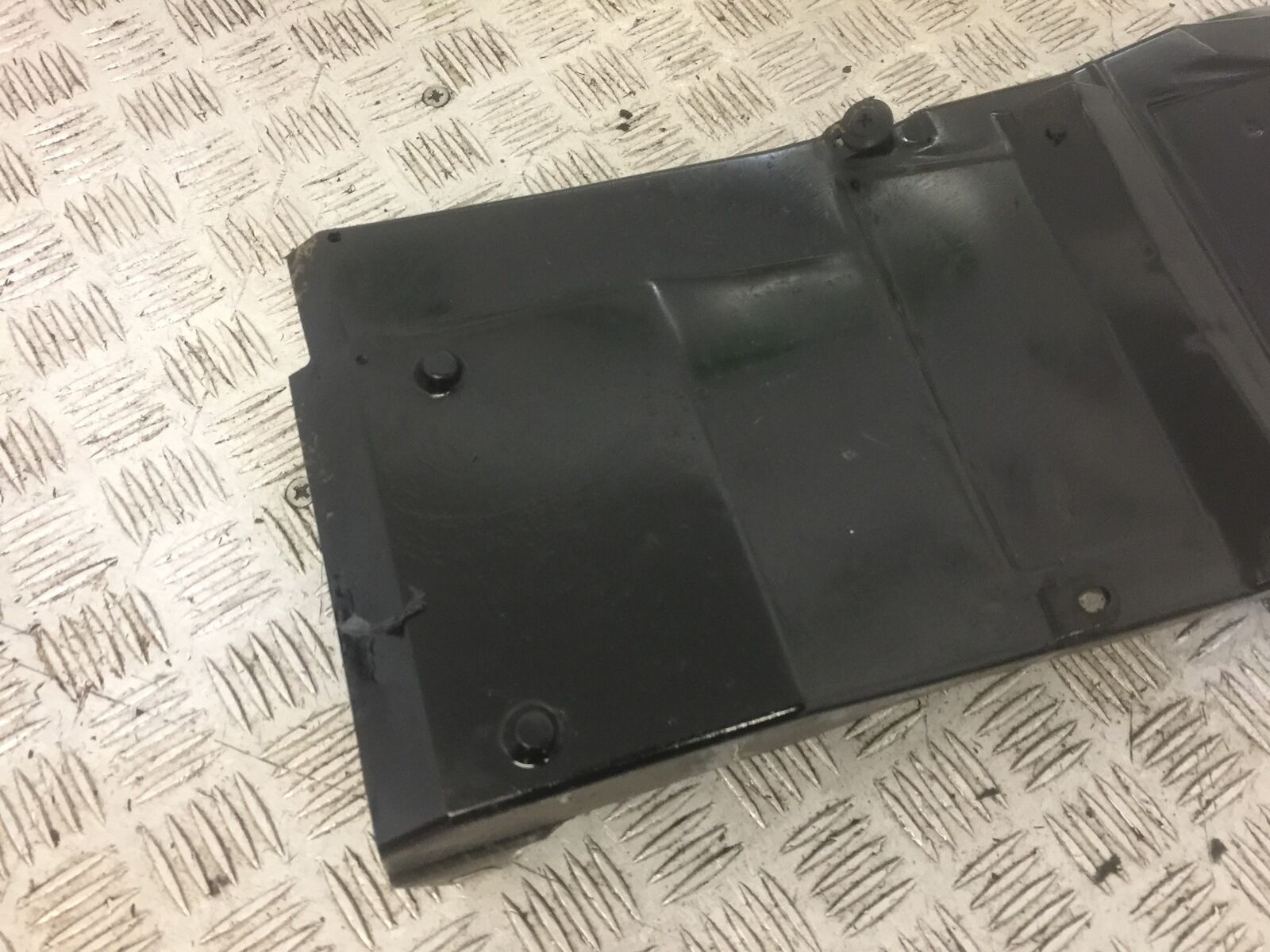 KAWASAKI Z750 Z 750 UNDERTRAY  YEAR 2009-2012 (STOCK 670)