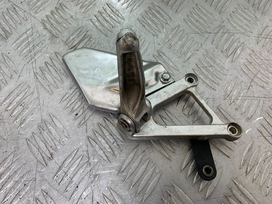 APRILIA RSV1000 RSV 1000 MILLE FRONT RIGHT HANGER  1998- 2003 (CMB1184)