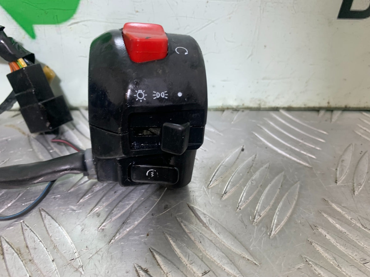 SUZUKI GSXR600 GSXR 600 SRAD RIGHT SWITCH GEAR YEAR 1997-2000 (CMB1276)