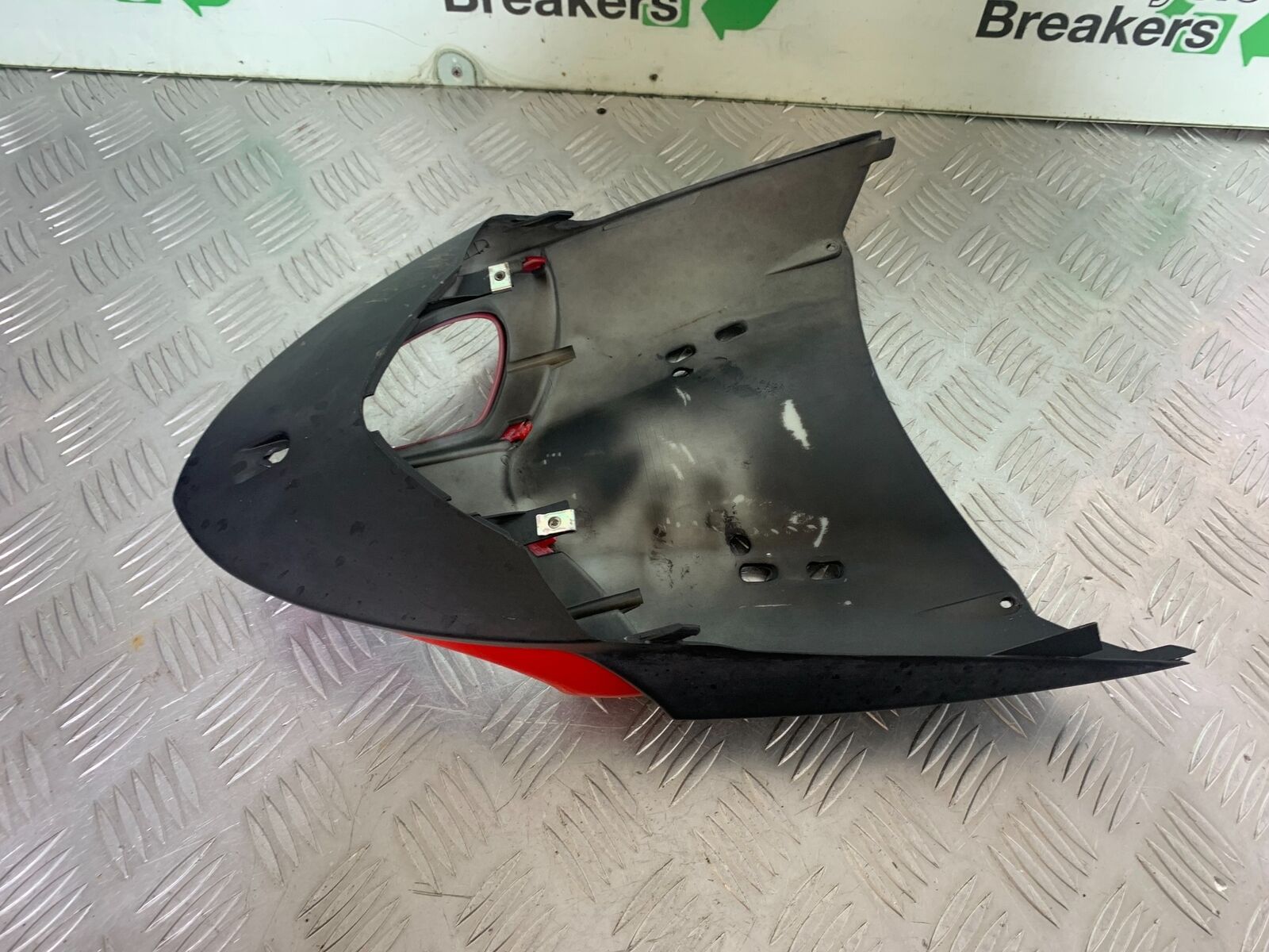 MOTORINI MISANO SXI 125 TAIL PIECE REAR LIGHT SURROUND   YEAR 2022 (CMB1078)