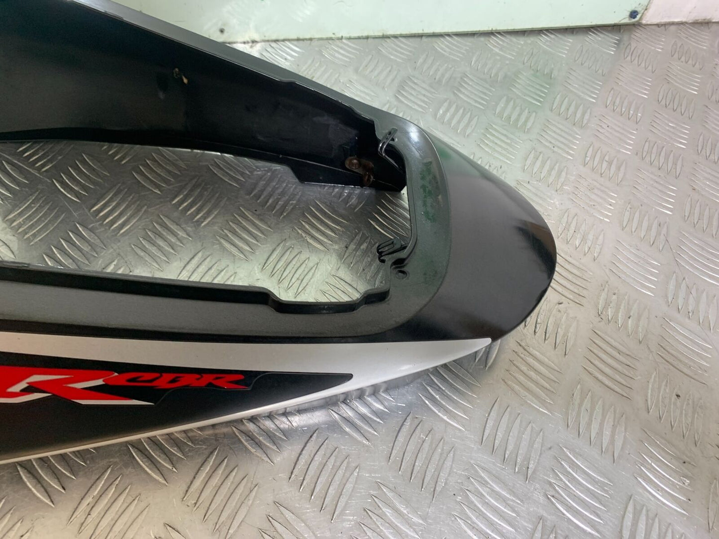 HONDA CBR 929 RRY FIREBLADE TAIL PIECE   YEAR 2000-01 (CMB1094)