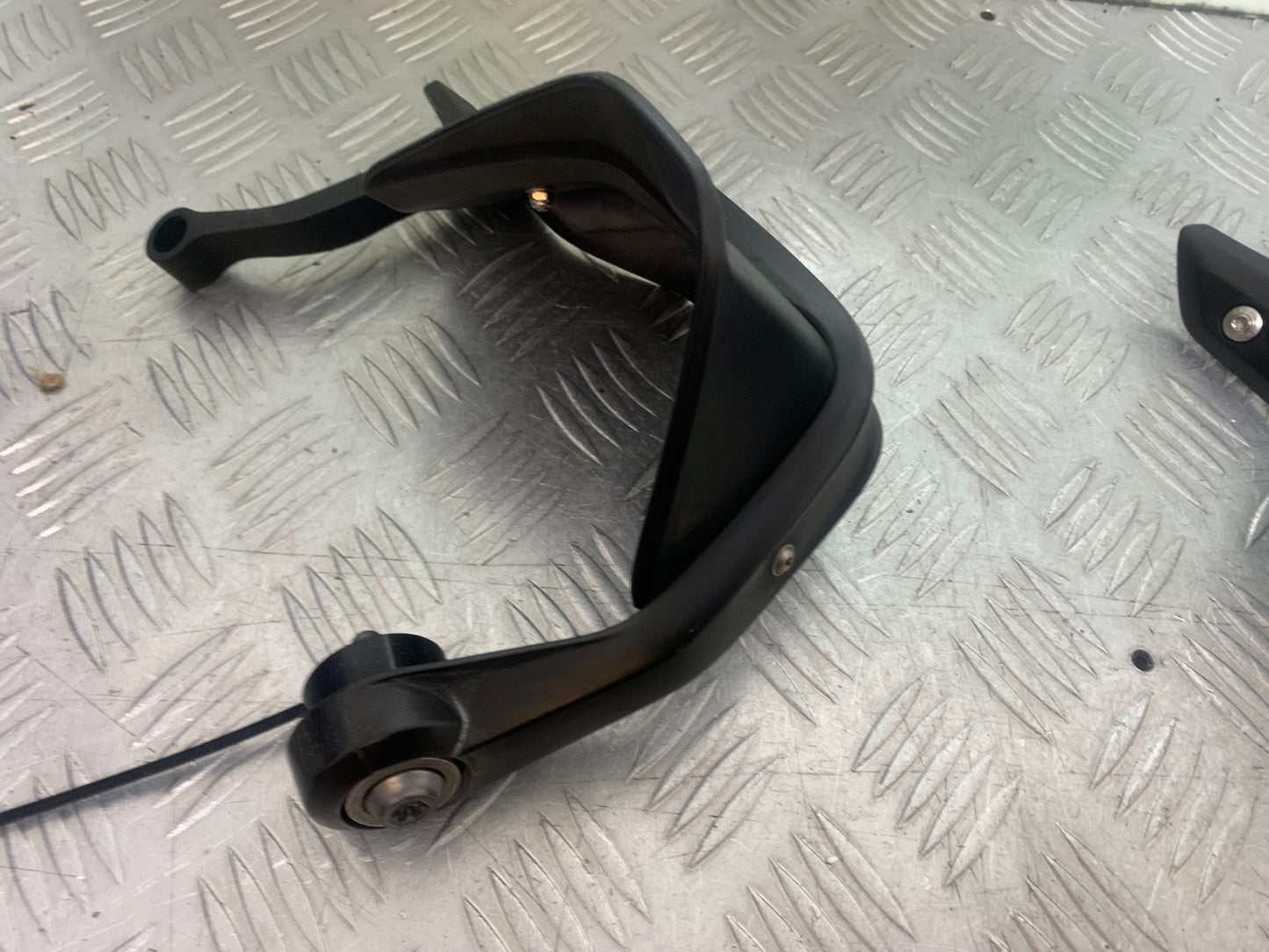 BMW R1200 R 1200 GS HAND GUARDS    YEAR 2013-2016 (CMB1257)