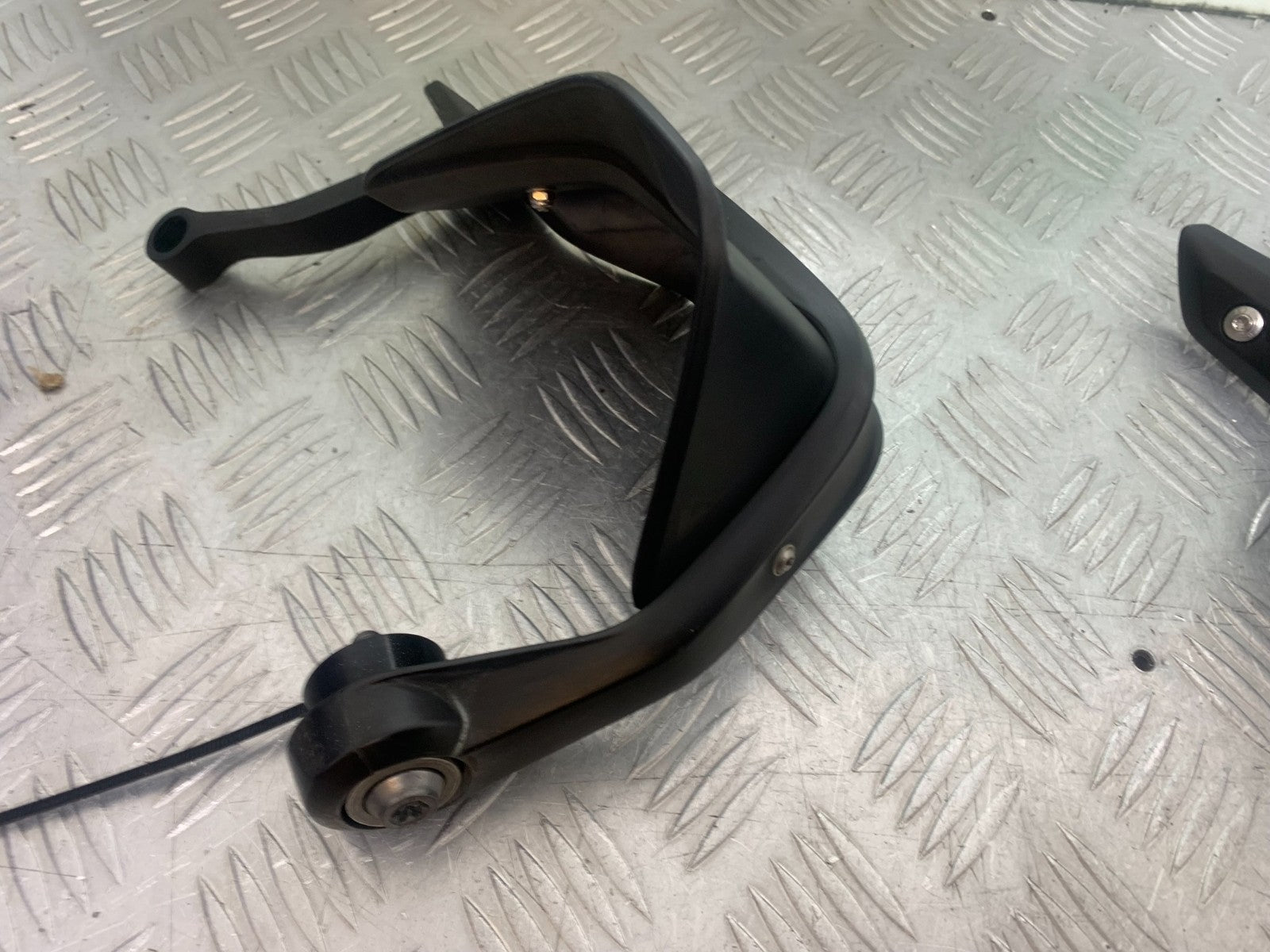BMW R1200 R 1200 GS HAND GUARDS    YEAR 2013-2016 (CMB1257)