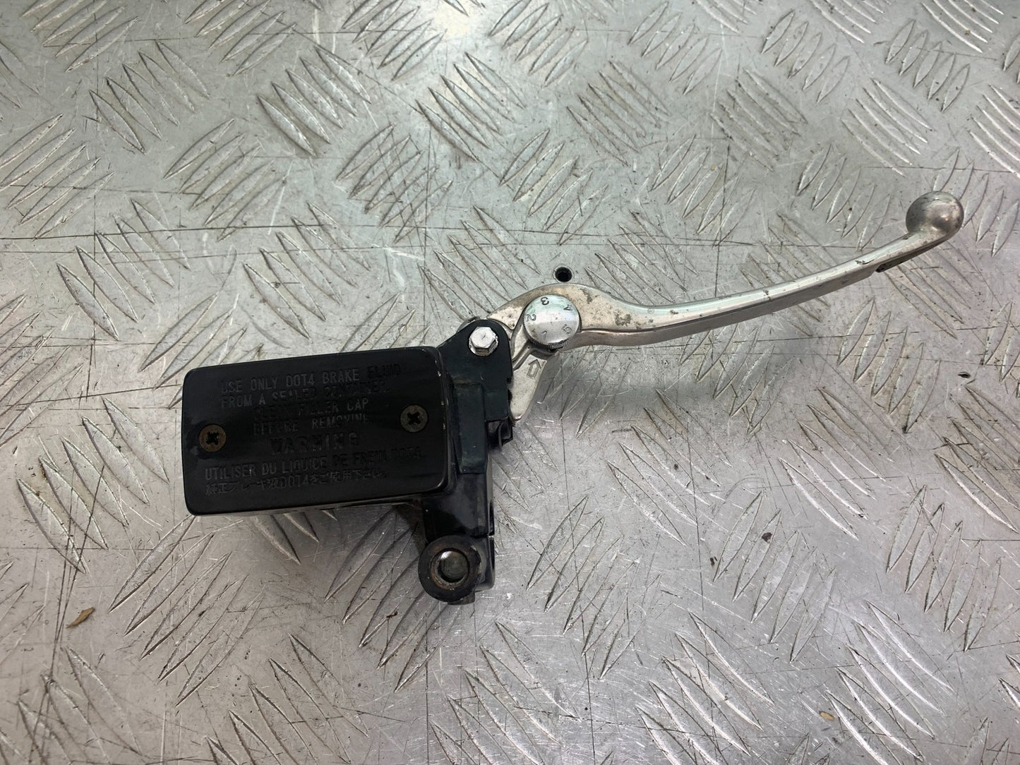 SUZUKI GW250 GW 250 INAZUMA FRONT MASTER CYLINDER  YEAR 2013-2018  (CMB1205)