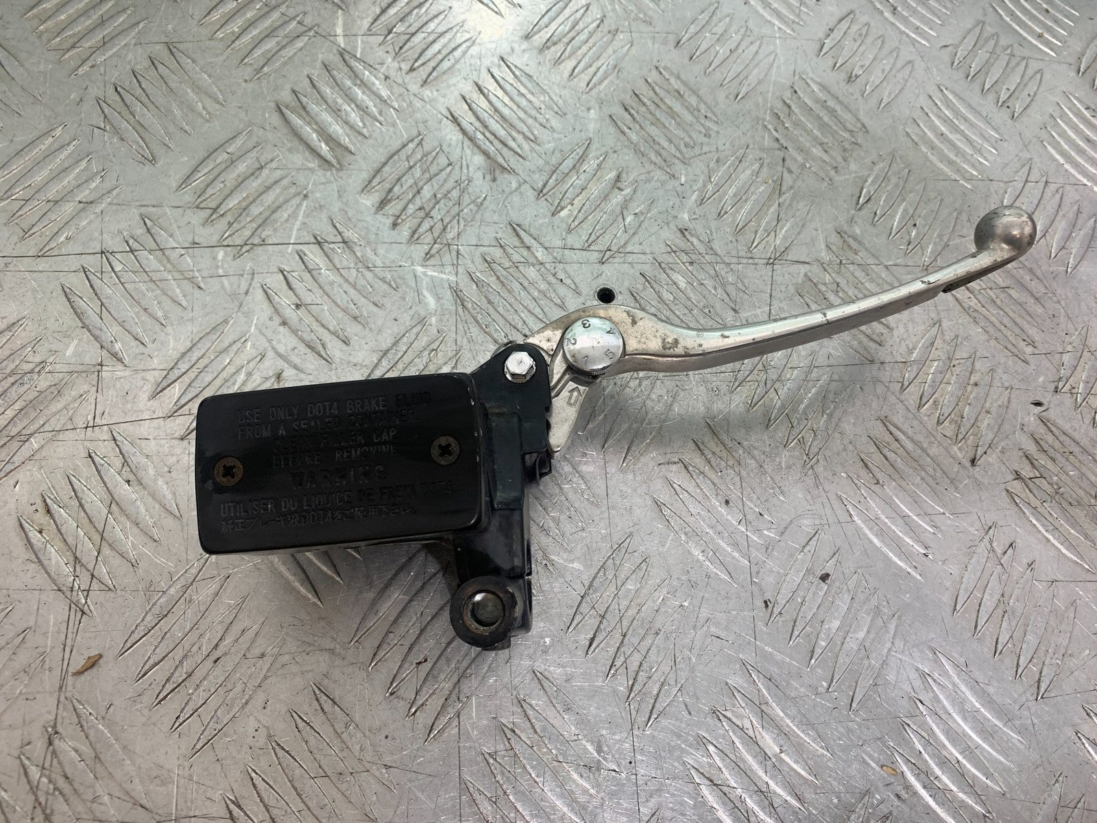SUZUKI GW250 GW 250 INAZUMA FRONT MASTER CYLINDER  YEAR 2013-2018  (CMB1205)