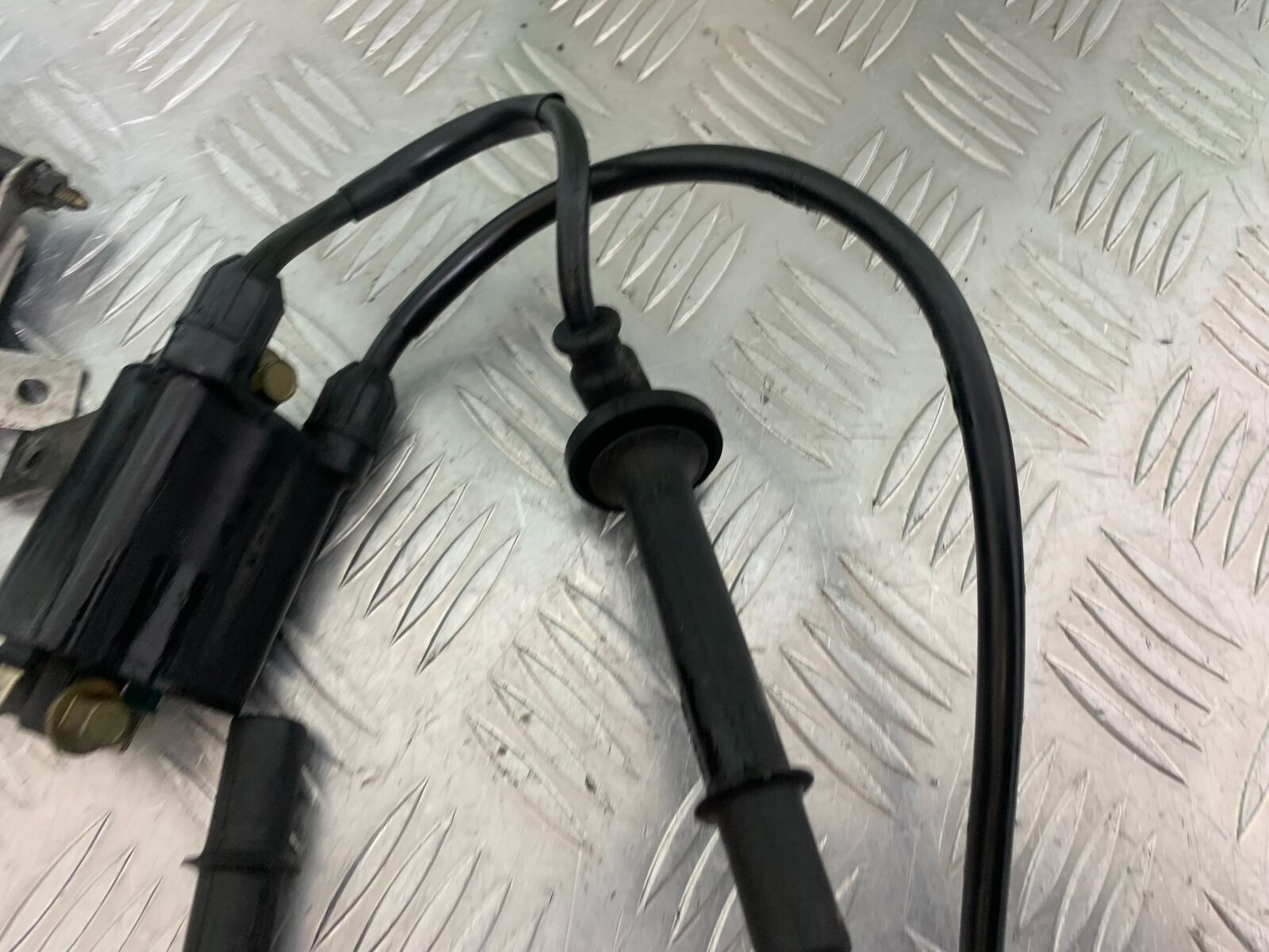 HONDA CBR1100 BLACKBIRD COILS  YEAR 1999-2005  (CMB1103)