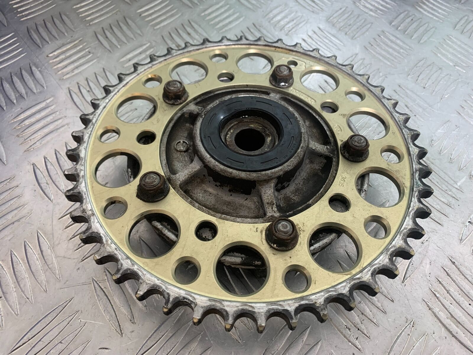 SUZUKI DL 650 V-STROM SPROCKET CARRIER  YEAR 2020 (CMB1117)