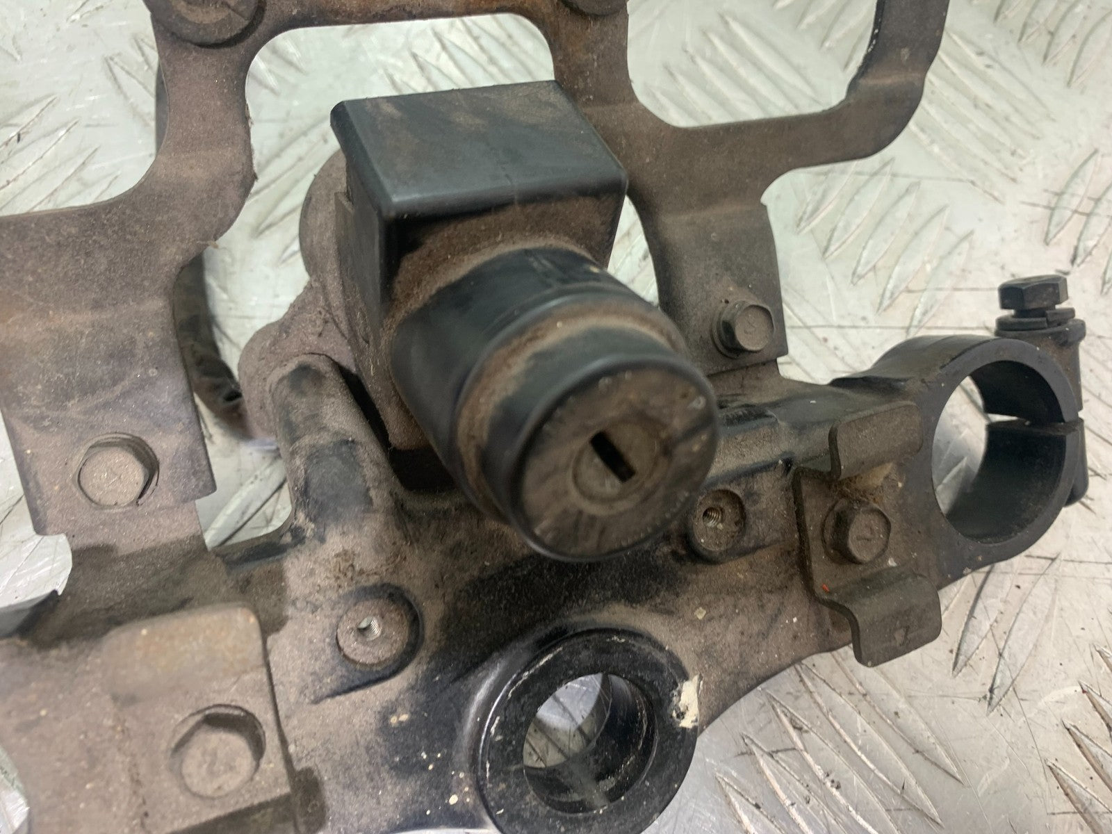 KAWASAKI GT550 GT 550 IGNITION SWITCH AND KEY   YEAR 1989-1994