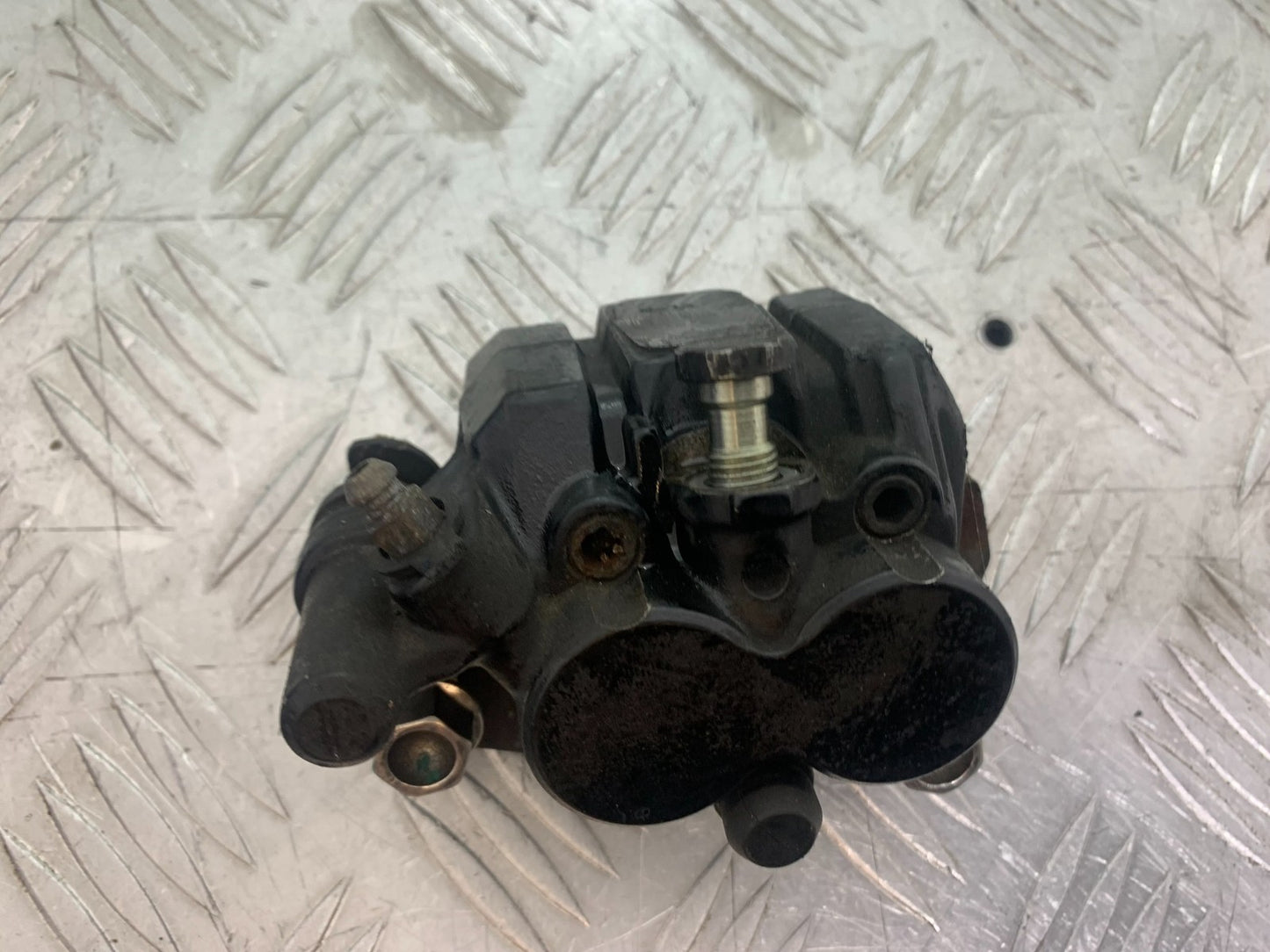 TRIUMPH 955i SPRINT ST REAR BRAKE CALIPER  1999-2004 (CMB1176)