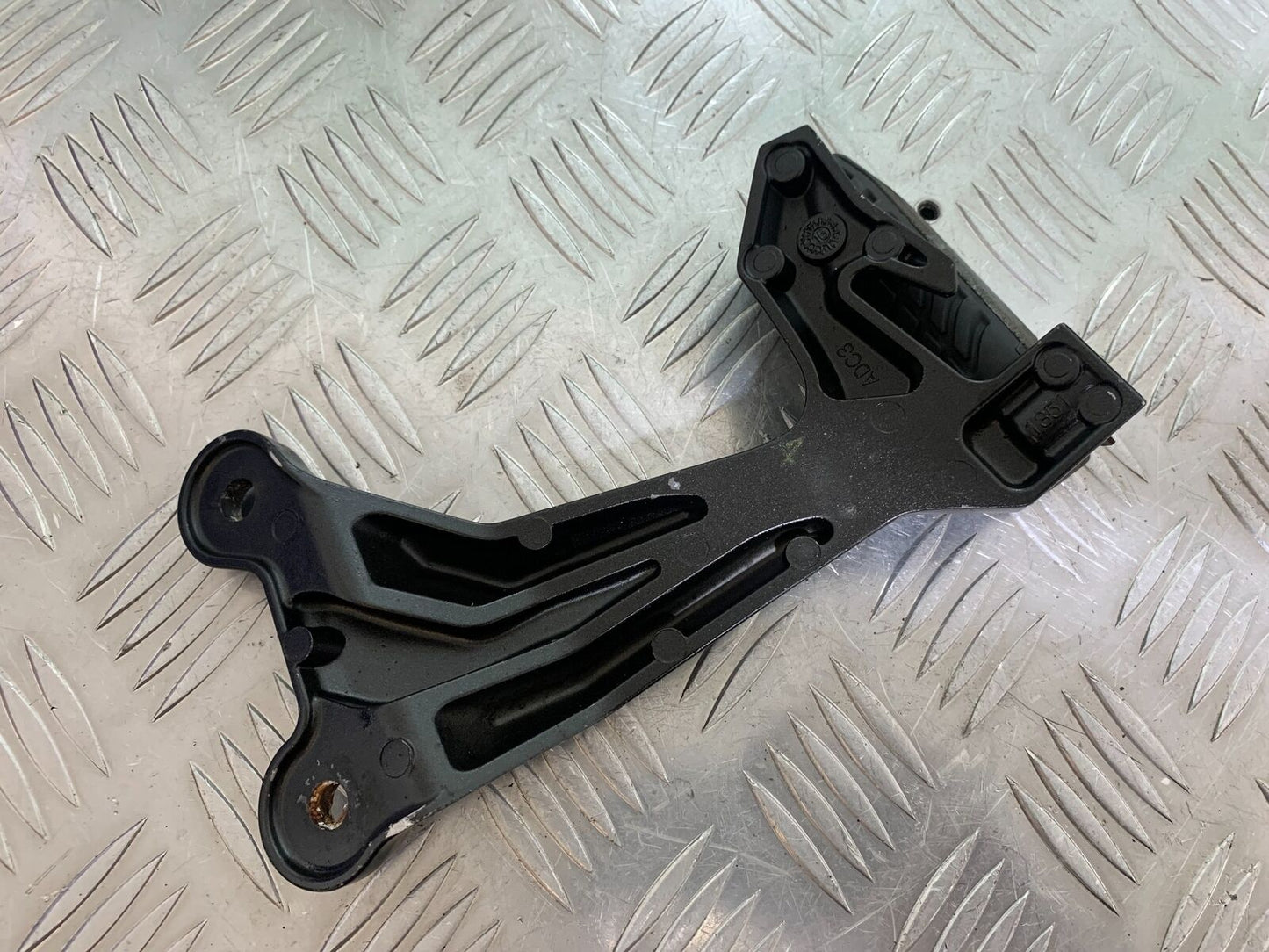KAWASAKI NINJA 650 RIGHT REAR HANGER  YEAR 2017-2019 (CMB1018)