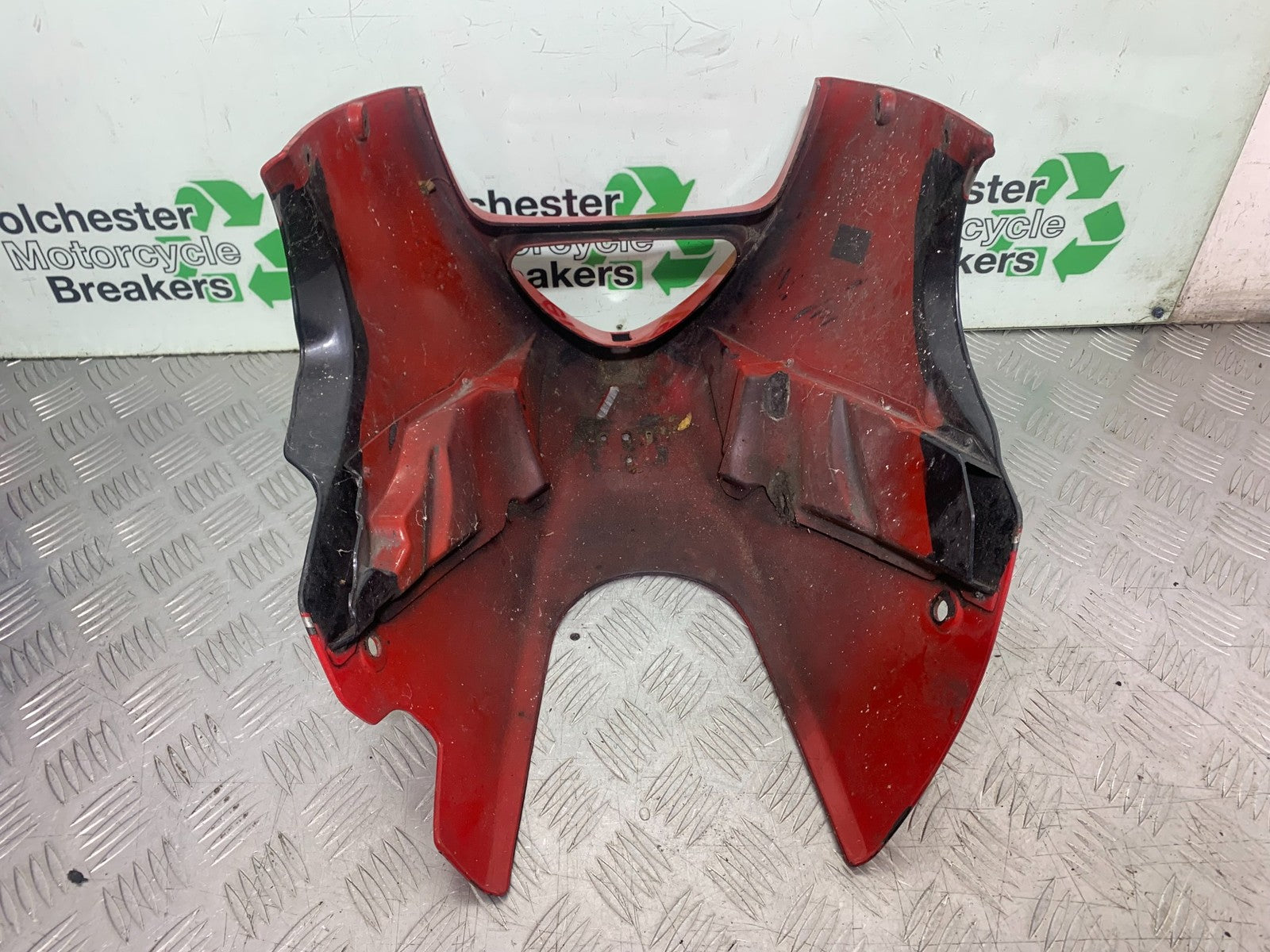 KAWASAKI GPZ600 GPZ 600 BELLY PAN YEAR 1988-90  (CMB1258)