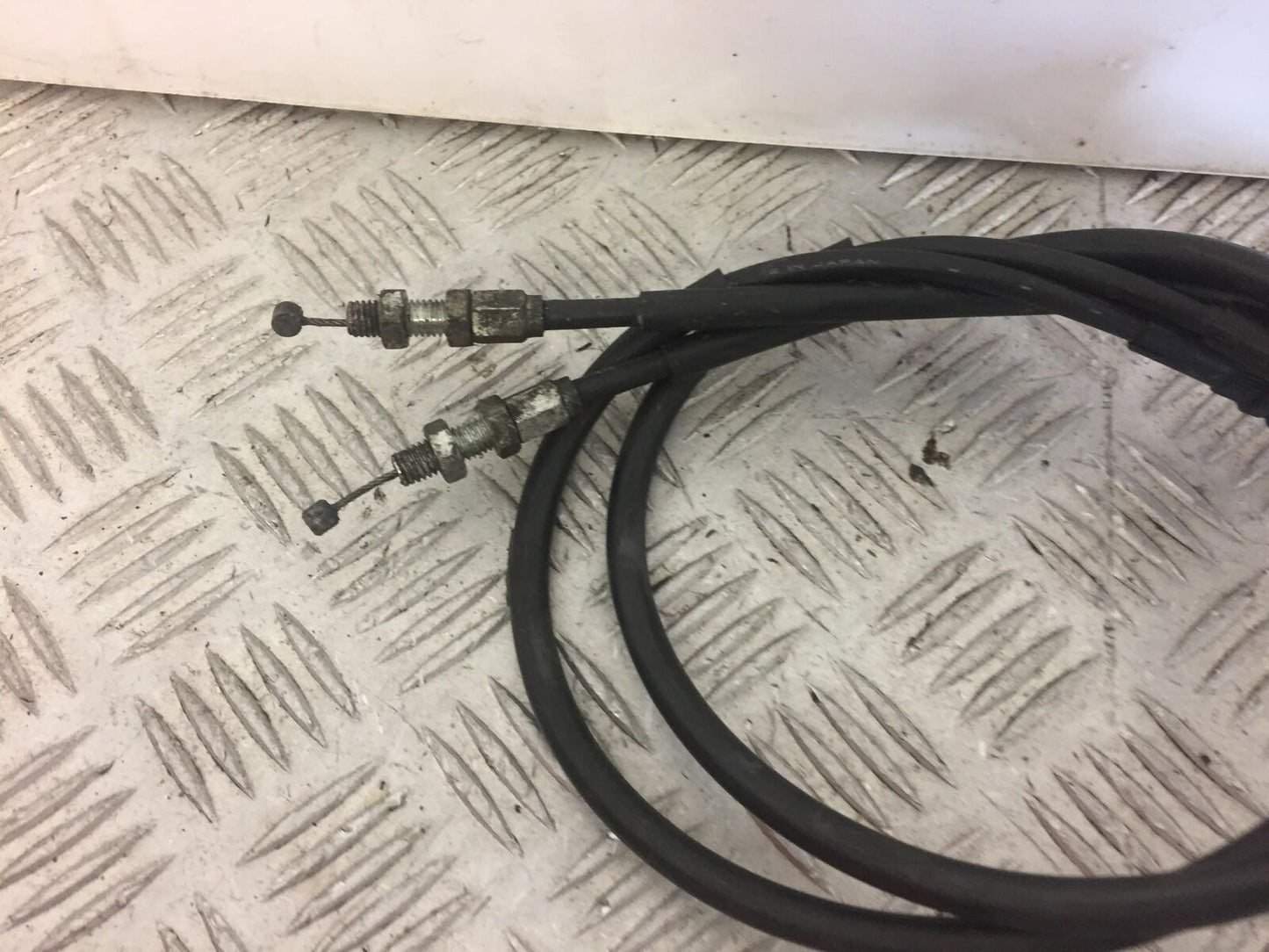 SUZUKI GSXR600 GSXR 600 THROTTLE CABLES    K1 K2 YEAR 2000
