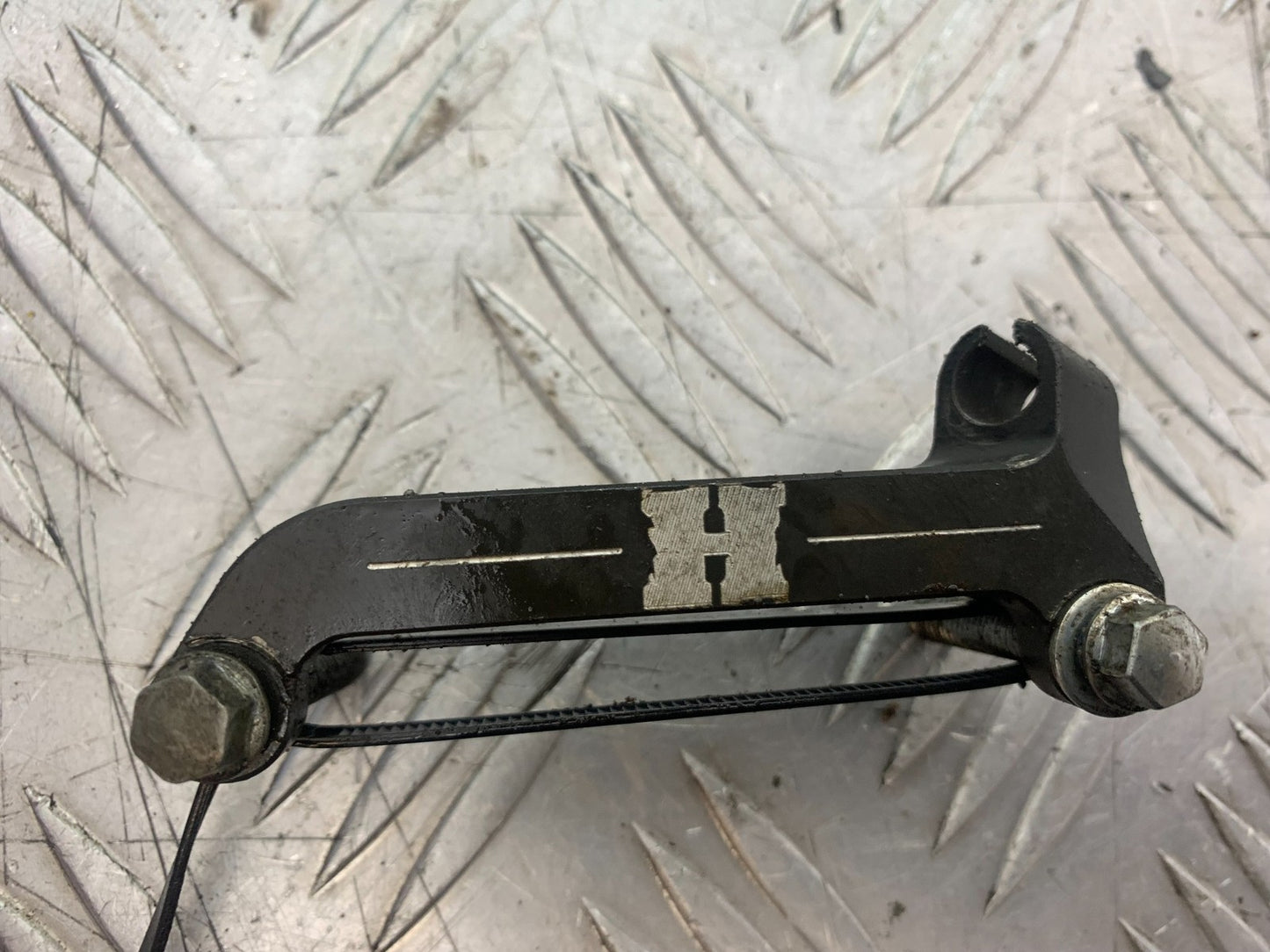 KAWASAKI KXF450 KXF 450 CLUTCH CABLE MOUNITING BRACKET  YEAR 2009-2015 CMB1217)