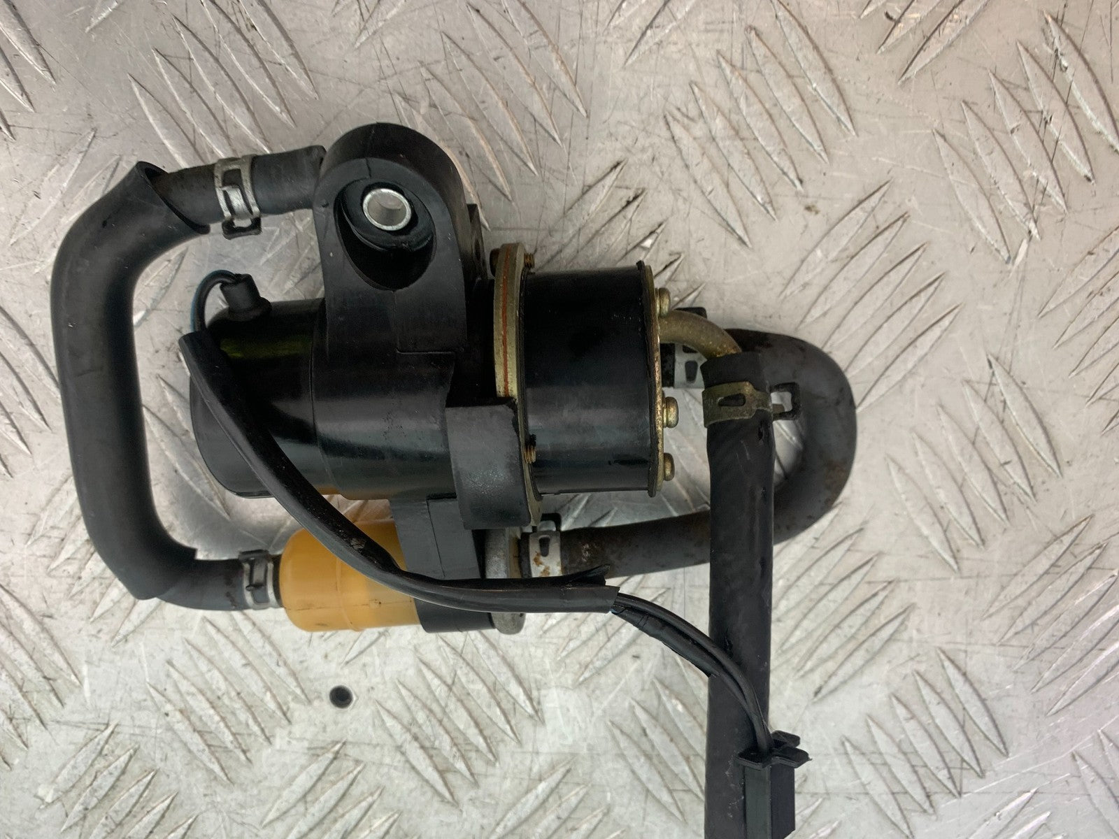YAMAHA YZF R1 4XV PETROL PUMP  YEAR 1998-99 (CMB1291)