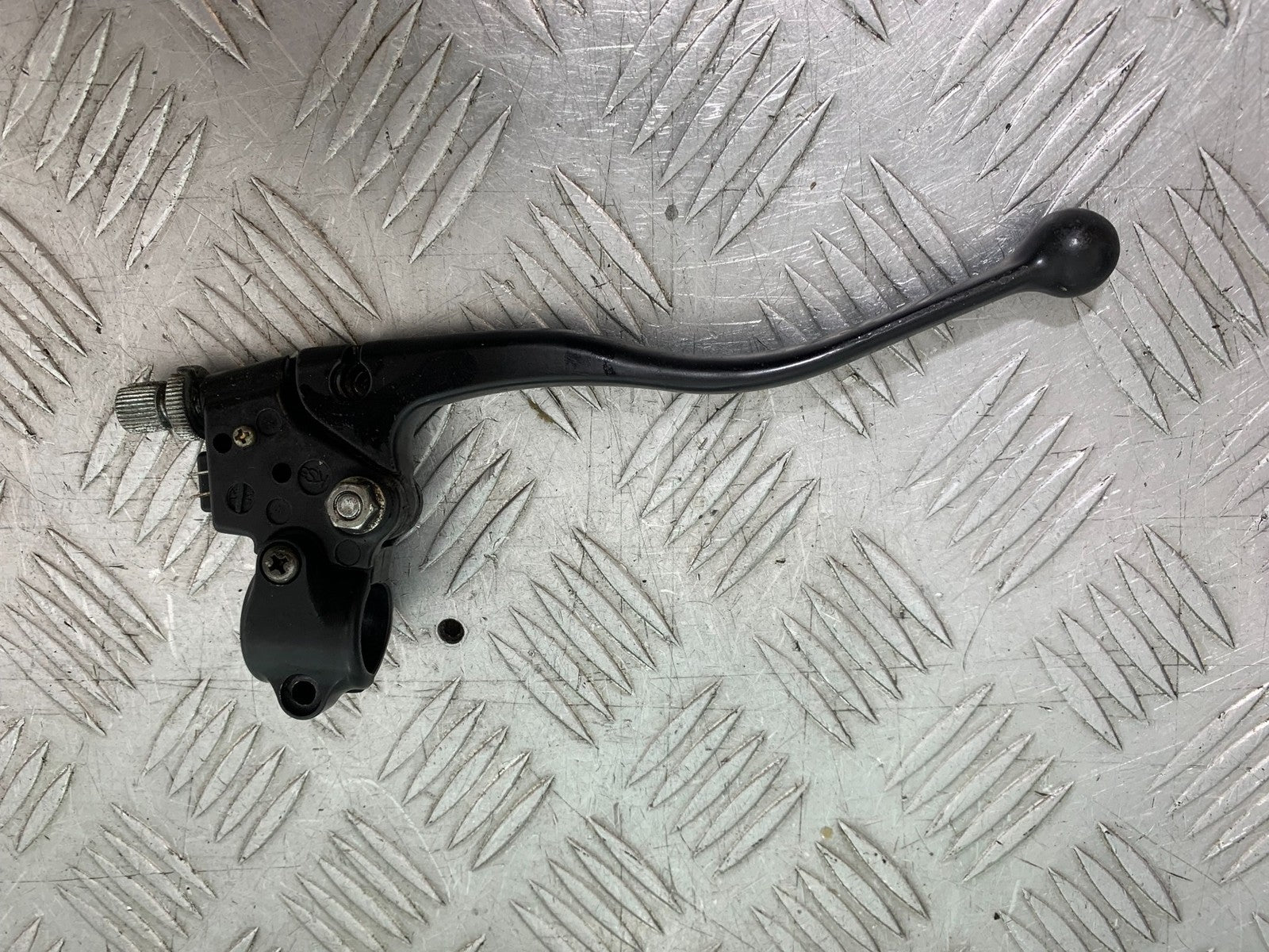HONDA XL125 VARADERO CLUTCH LEVER AND BRACKET  YEAR 2001-2006  (CMB1304)