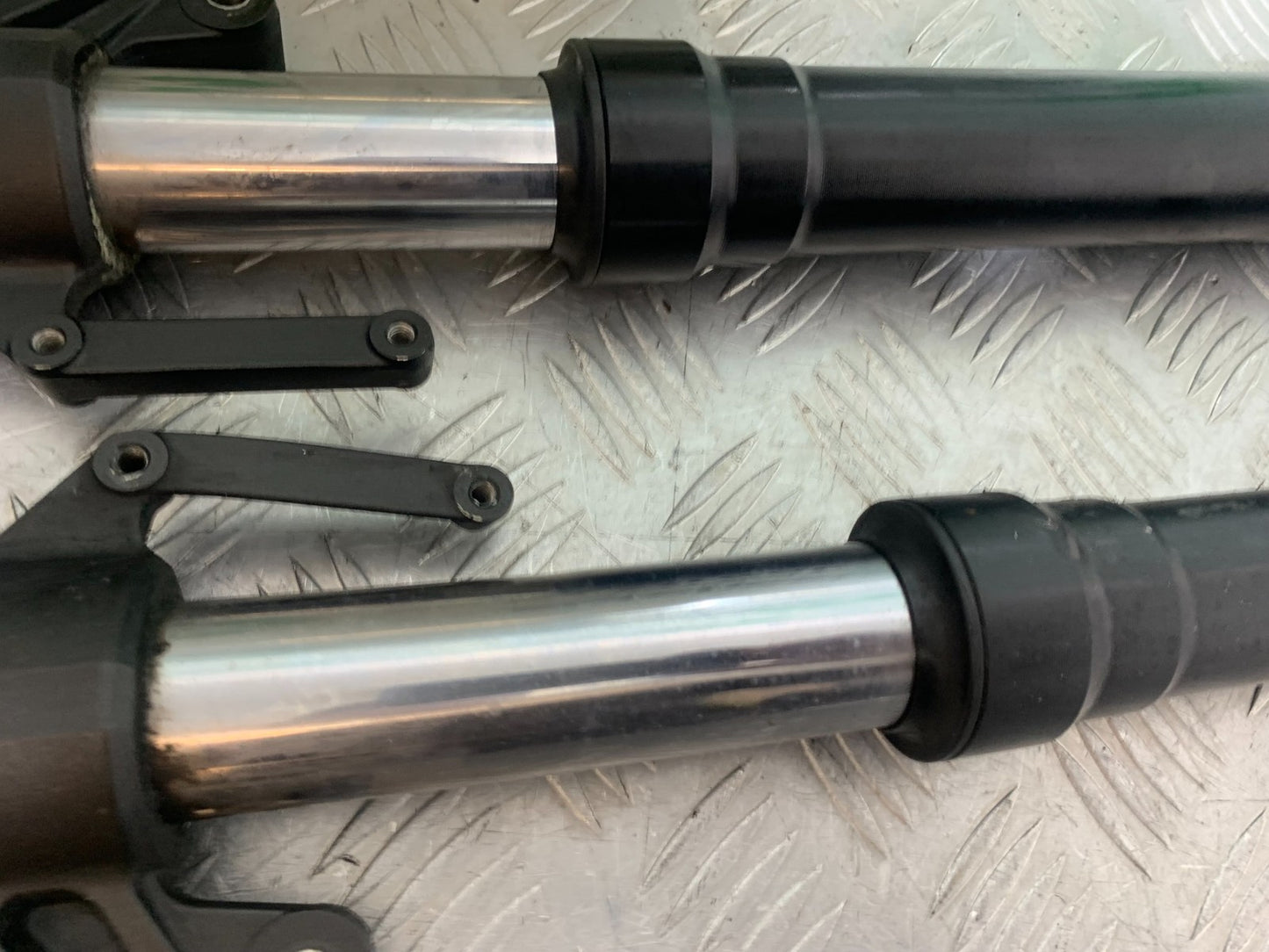 KAWASAKI 650 VERSYS FORKS (BENT SOLD AS PARTS) YEAR 2015-2018 (CMB1288)