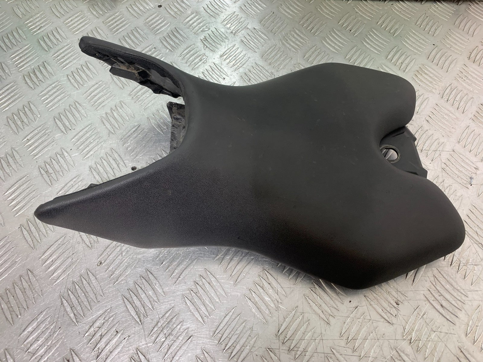 YAMAHA YZF-R125 YZF 125 FRONT SEAT YEAR 2019-2022 (CMB1263)